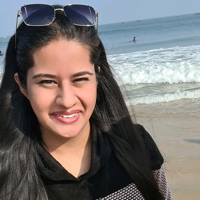 Akshata Awasthy - Golden Papaya Team